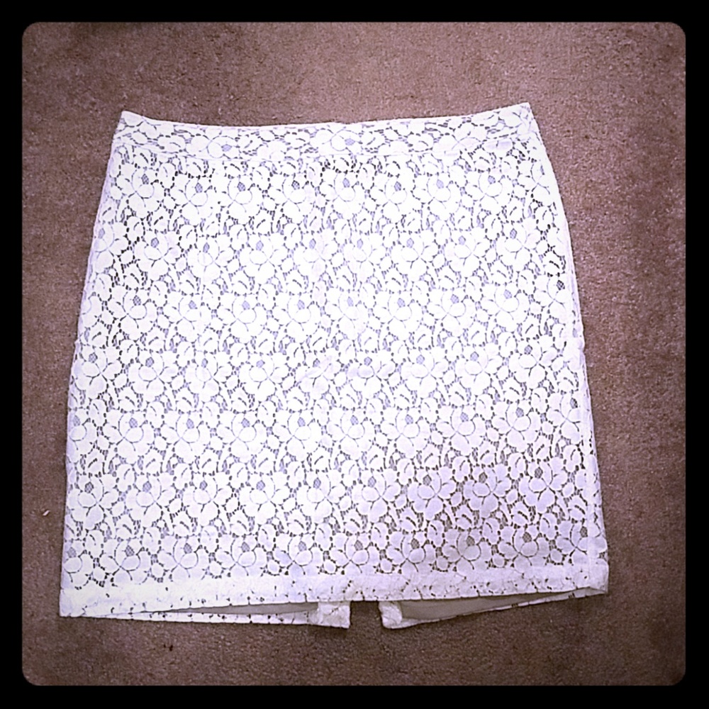 Apt 9 white, lace skirt